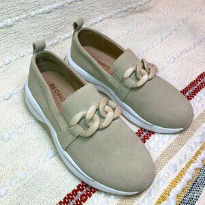 Blondo Womens Mckayla Kayla Sneakers Chunky Slip On Chain Beige Suede Size 6.5M